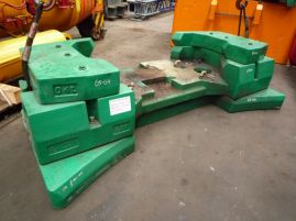 Faun ATF 65G-4 counterweight